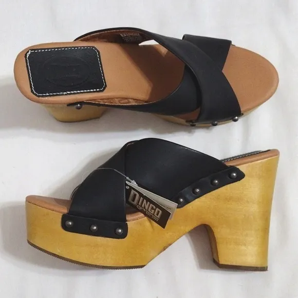 DINGO NWT Womens Driftwood Studded Black Leather Strap Platform Clog Sandals 10M