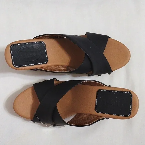 DINGO NWT Womens Driftwood Studded Black Leather Strap Platform Clog Sandals 10M
