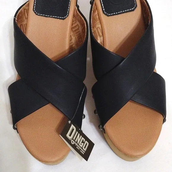 DINGO NWT Womens Driftwood Studded Black Leather Strap Platform Clog Sandals 10M