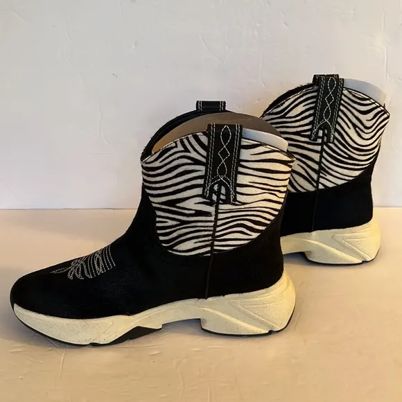 Dingo Safari Black Zebra Calf Hair Boots NWT
