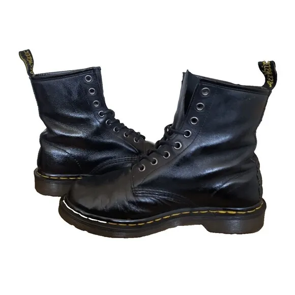 Doc Dr. Martens AirWair 11821 Combat Boots Black Leather Women's Size 7
