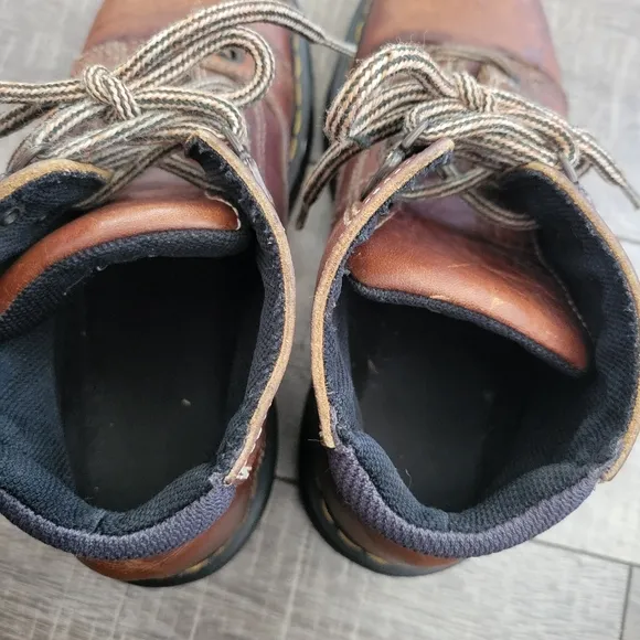 DOC MARTENS 8A07 Vintage 90s Y2K Chunky Platform Brown Leather Lace-Up Boots 7