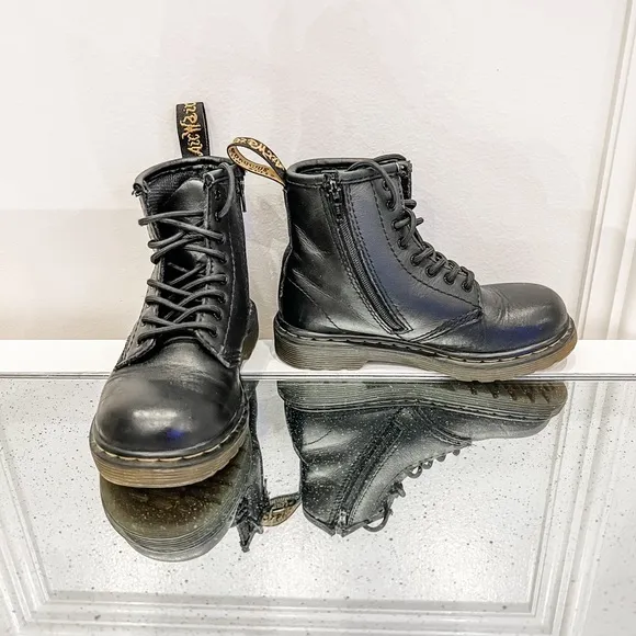 Doc Martens classic black boots