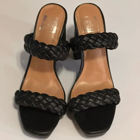 Dolce Vita Ashby Heels in Black
