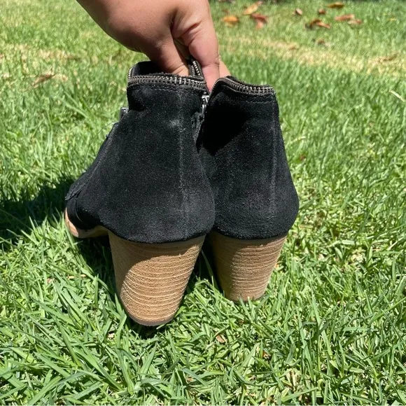 Dolce Vita Jana Black Suede Semi-Pointed Toe Zipper Ankle Boots Booties Size 12