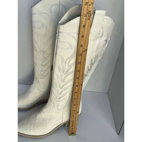 Dolce Vita Solei Western Boots Womens‎ 7.5 Ivory Nubuck Knee High Pointed Toe