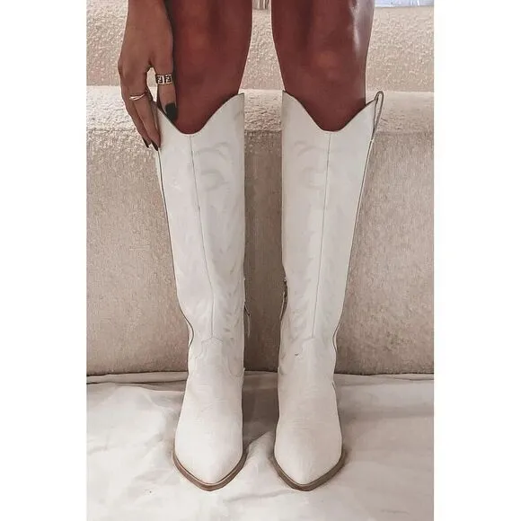 Dolce Vita Solei Western Boots Womens‎ 7.5 Ivory Nubuck Knee High Pointed Toe