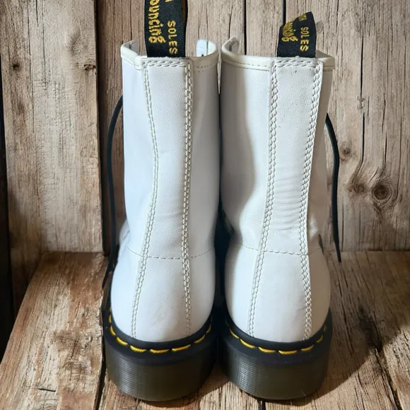 Dr Doc Martens Boots Pascal 1460 White Leather Classic Punk Moto Women’s Size 10