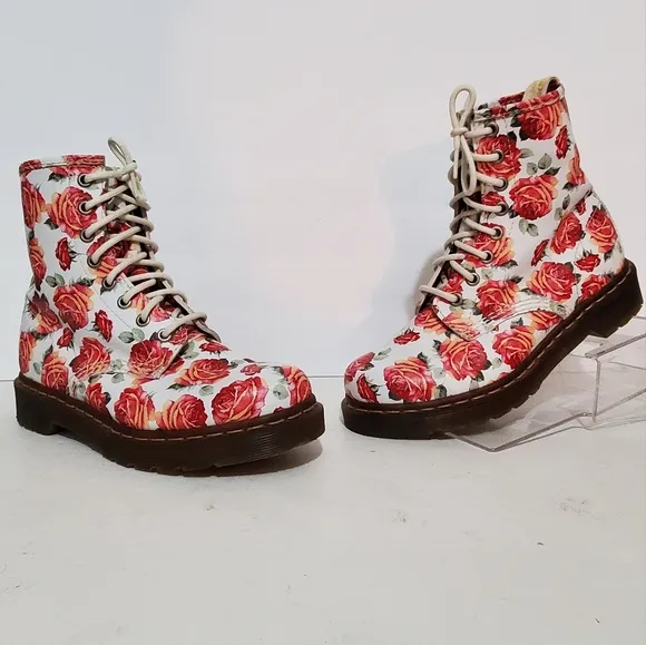 Dr Doc Martens Valentine Rose leather vtg 90s rare lace up combat boots 6