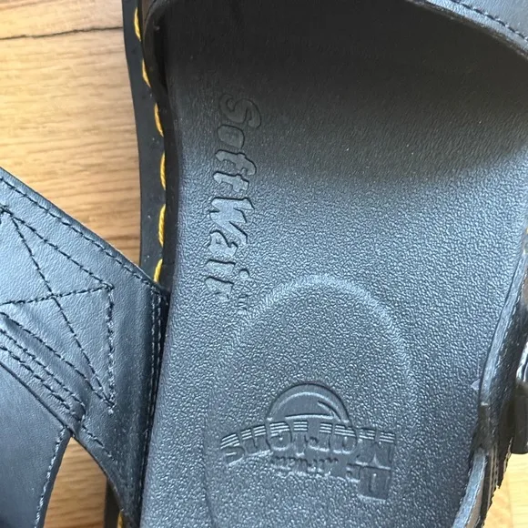 Dr marten platform Sandals