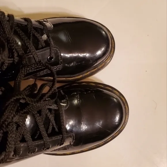 DR MARTENS 1460 W PATENT LEATHER BOOTS 5‎