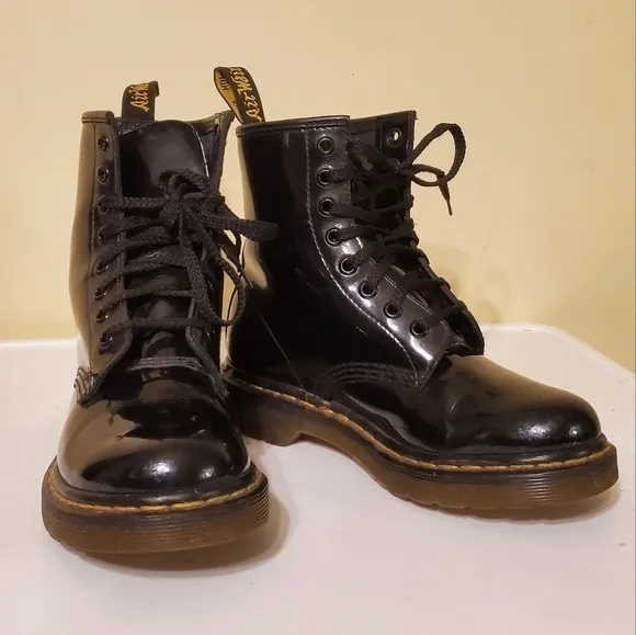 DR MARTENS 1460 W PATENT LEATHER BOOTS 5‎