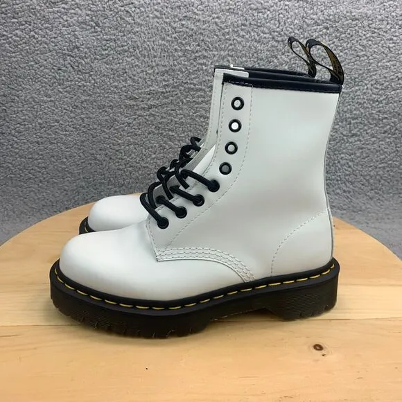 Dr. Martens 26499 Womens Size 6 Boots White Leather Lace Up Classic 1460 NEW