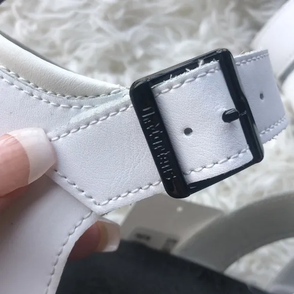 DR. MARTENS BLAIRE SANDALS WHITE HYDRO LEATHER SIZE 8