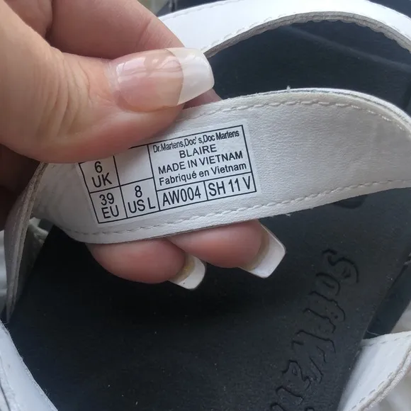 DR. MARTENS BLAIRE SANDALS WHITE HYDRO LEATHER SIZE 8