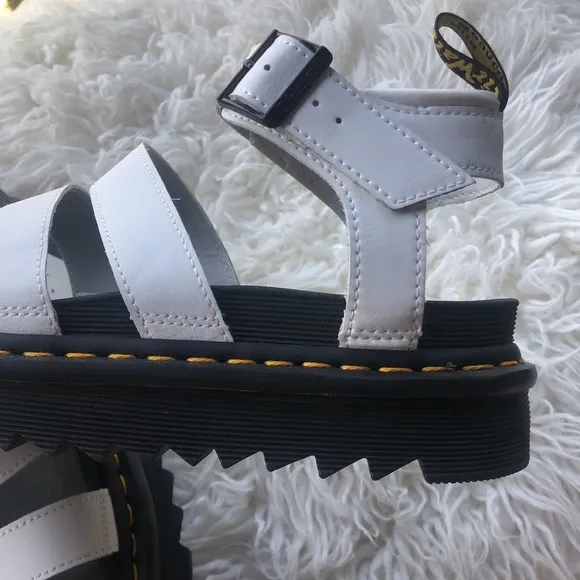 DR. MARTENS BLAIRE SANDALS WHITE HYDRO LEATHER SIZE 8