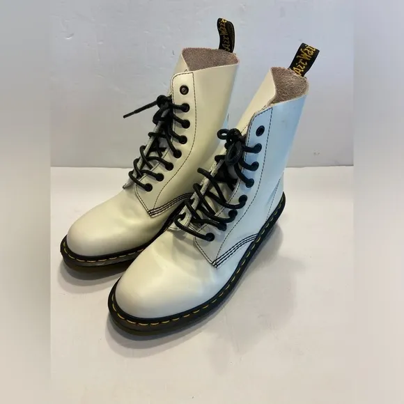 Dr. Martens Clemency 8 White Black Leather Heeled Combat Boots Lace Up Chunky