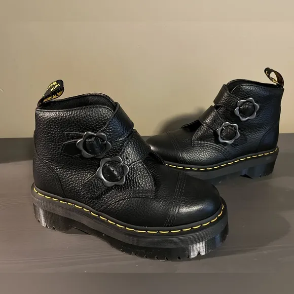 DR. Martens Devon Flower Quad Boots NWOB