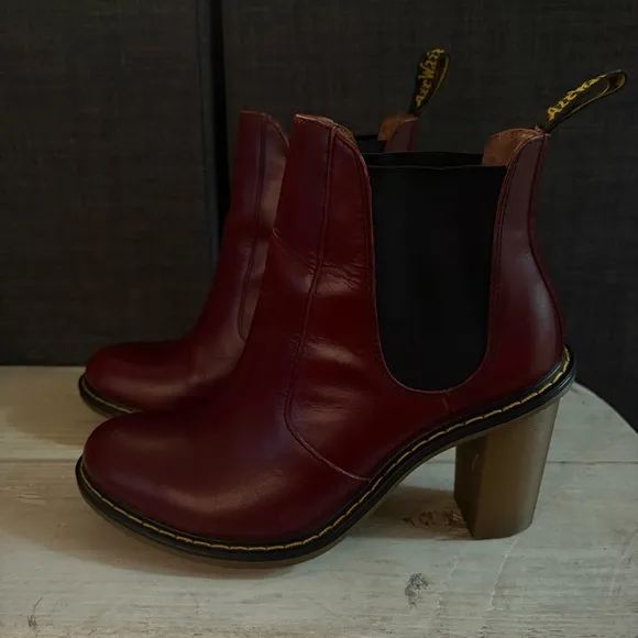 Dr. Martens Eloise Shiraz Burgundy 15308601 Womens Chelsea Boots Size 7