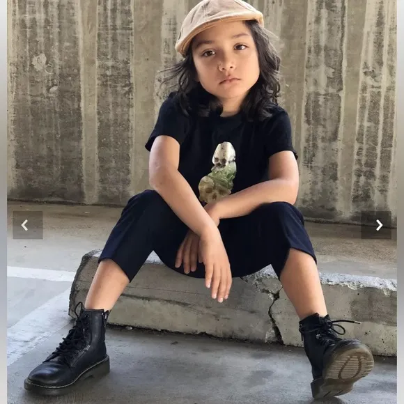 Dr. Martens Junior Softy T leather lace up boots iconic classic black leather