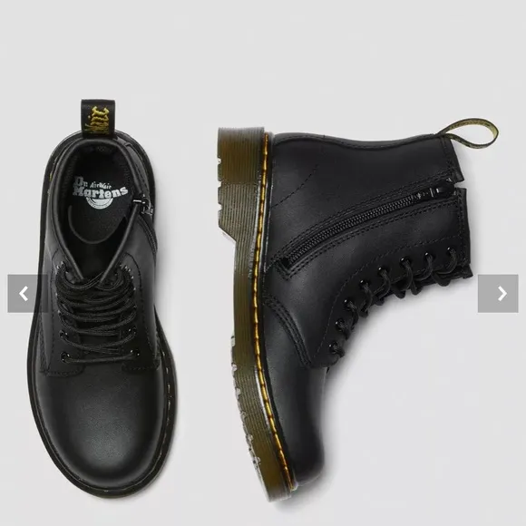 Dr. Martens Junior Softy T leather lace up boots iconic classic black leather
