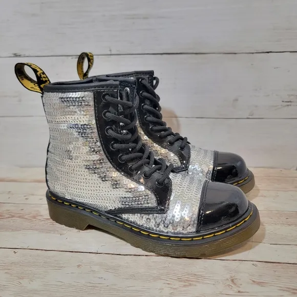Dr. Martens Kids New silver sequined cap toe boots