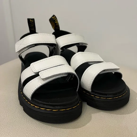 DR. MARTENS Klaire White Leather Strappy Sandals Big Girls Size 7