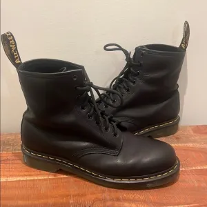 Dr. Martens Original Black Leather Boots for Men, Size 10