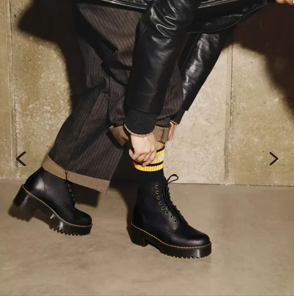 Dr Martens Shriver Hi Boots