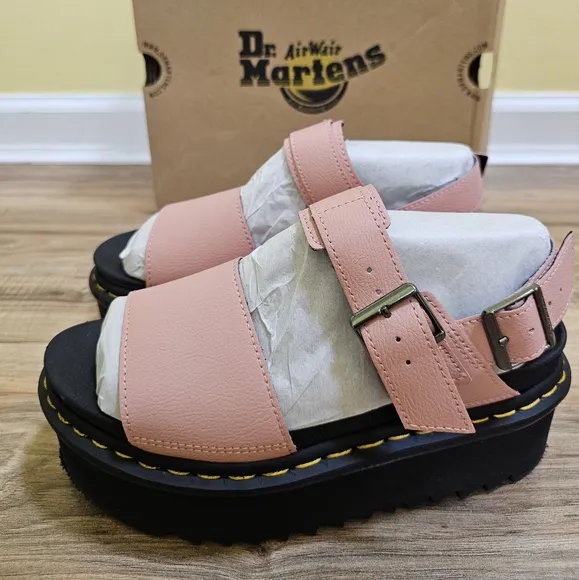 Dr. Martens VOSS WOMEN'S LEATHER STRAP PLATFORM SANDALS, size US 8