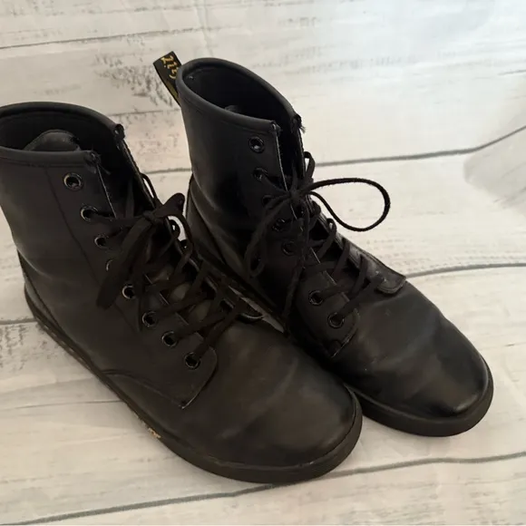 Dr. Martens/Doc Martens Boots Black Classic Leather