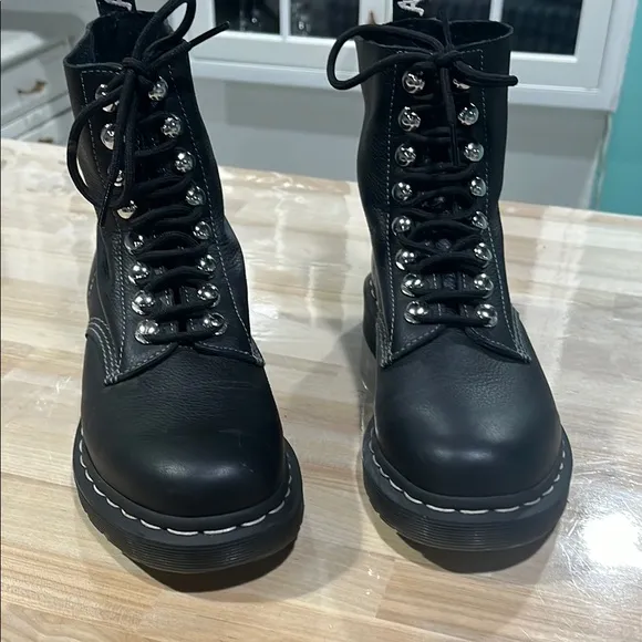 Dr.Martens Pascal HDW Black Combat Moto Boots Chunky Soles doc women’s  size 8