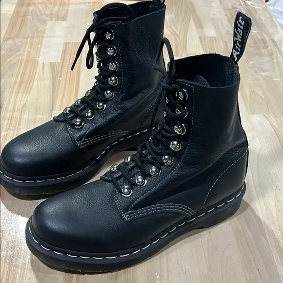 Dr.Martens Pascal HDW Black Combat Moto Boots Chunky Soles doc women’s  size 8