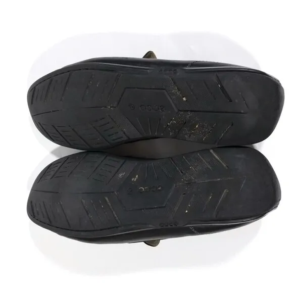 ecco Black Leather Moccasin Slip On Loafers Driving Shoes Old Money Quiet Luxury