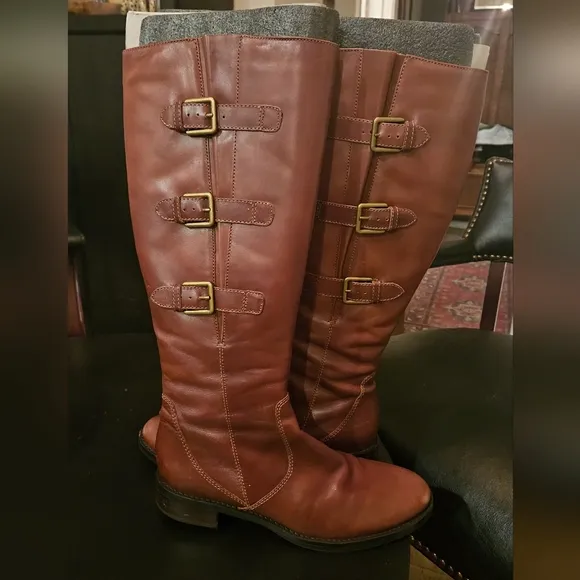 ECCO Women's Hobart Buckle leather knee high boots in Mink Brown. Size 9