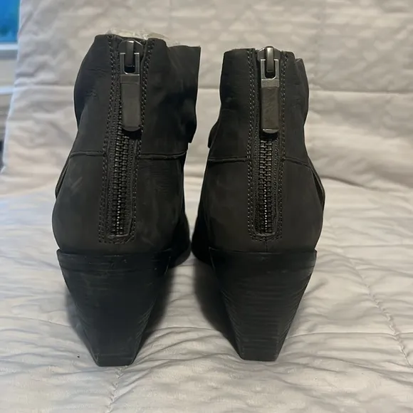 eileen fisher tag graphite ankle boots