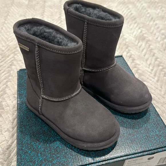 Emu Australia Brumby Lo in Charcoal Color -NWT
