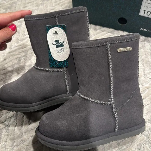Emu Australia Brumby Lo in Charcoal Color -NWT
