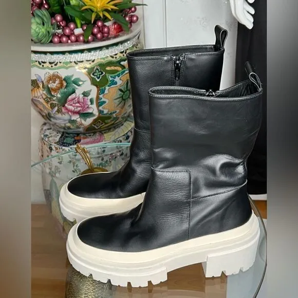 EQUITARE Women's Black Arlene Boots Black with White Sole
