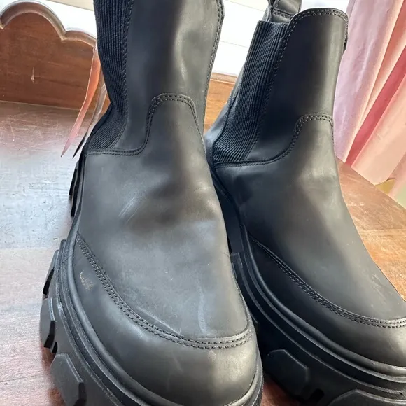 Farm Rio 8.5 EU 39.5 Black Chunky Chelsea Boots with Colorful Beaded Pull Tabs