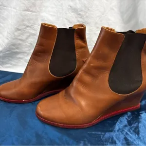 Fendi Brown and Black Ankle Boots Timeless Elegance