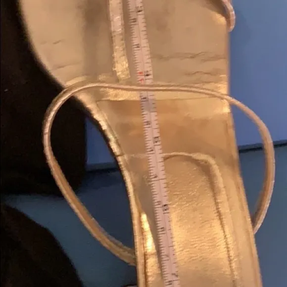 Fendi silver leather 38 1/2 lucite heeled sandals