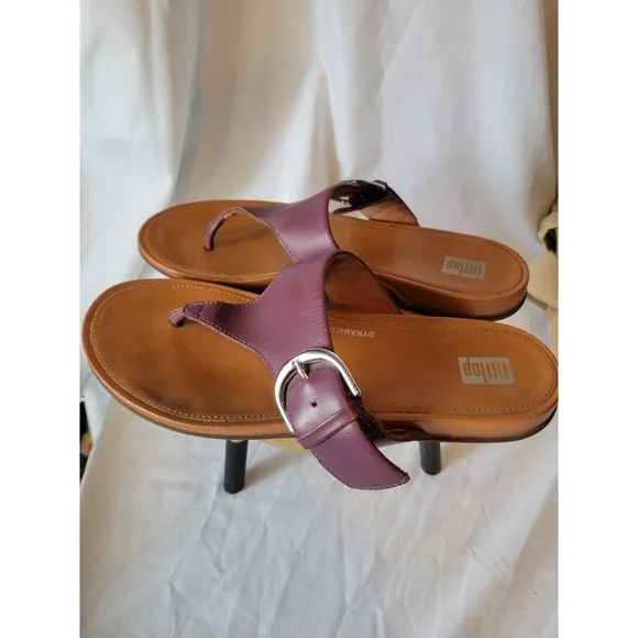 FitFlops Gracie Sandals Burgundy Buckle Womens Size 7 Dynamicush Technology