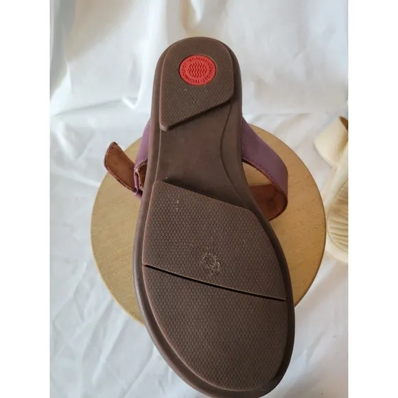 FitFlops Gracie Sandals Burgundy Buckle Womens Size 7 Dynamicush Technology