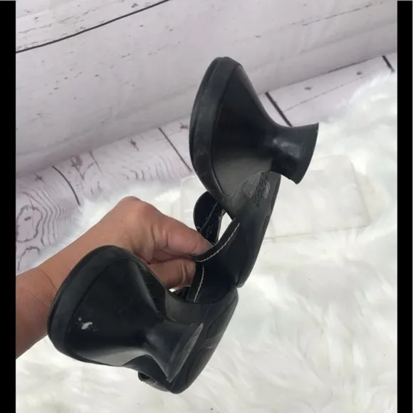 FRANCO SARTO black kitten heal leather sandals