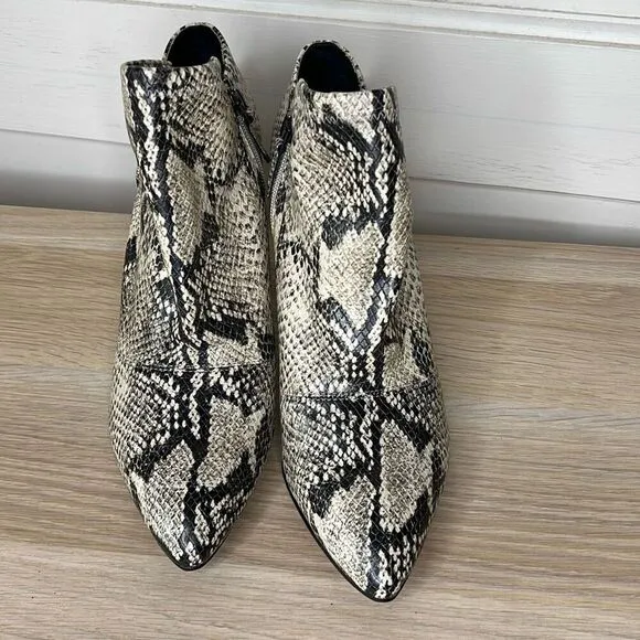 Franco Sarto Kora Snakeskin Heeled Ankle Boots Size 9 New