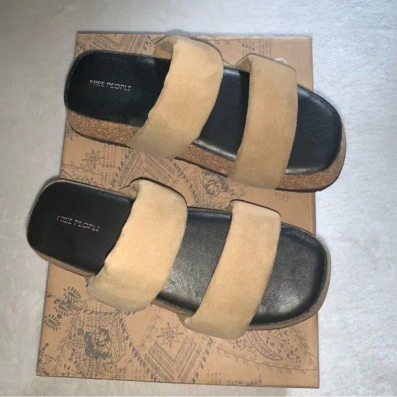 FREE PEOPLE Fairmount Flared Sandals / Pancake tan suede new in box size 9