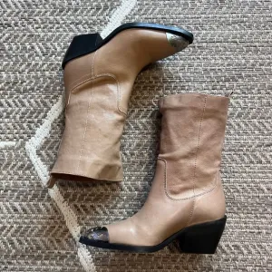 Free People Faster Horses Filigree Boots Sz 6