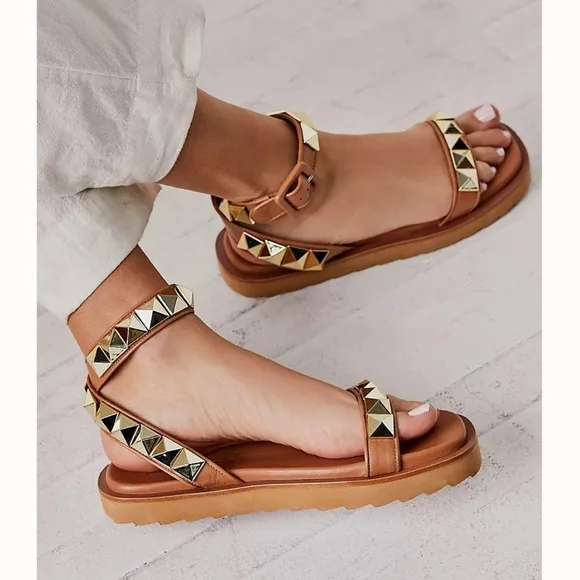 Free People Gold Leon Studded SandalsVicenza size 38