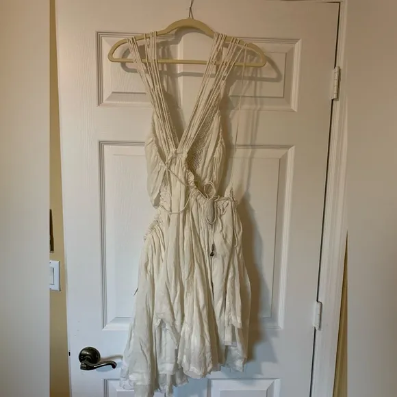 Free People Rare Crochet V-Neck Sweetheart Tiered Mini Sundress, White, Sz L NWT